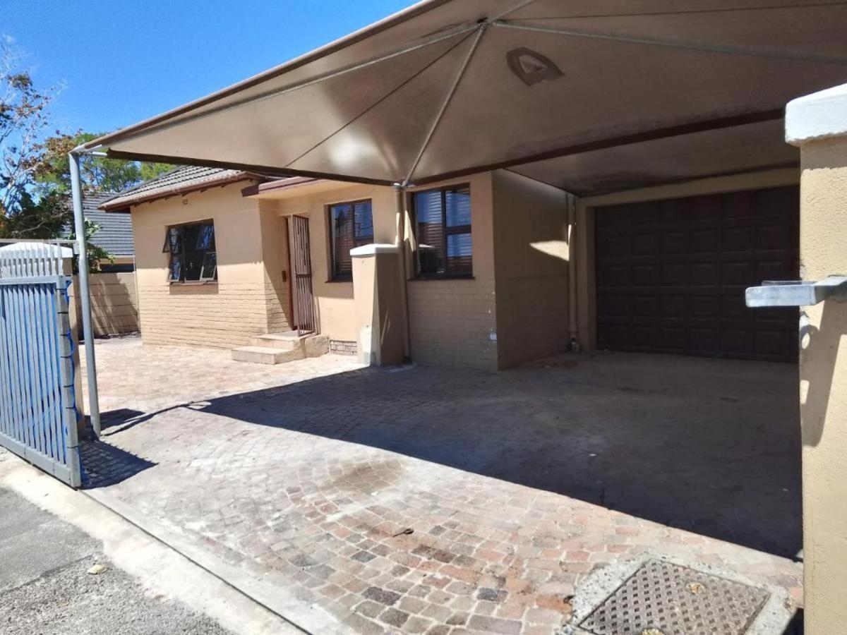 Lux * Kaapstad